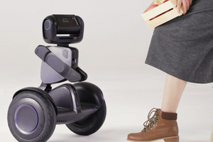 Segway Loomo - робот для догляду за престарілими (+відео)