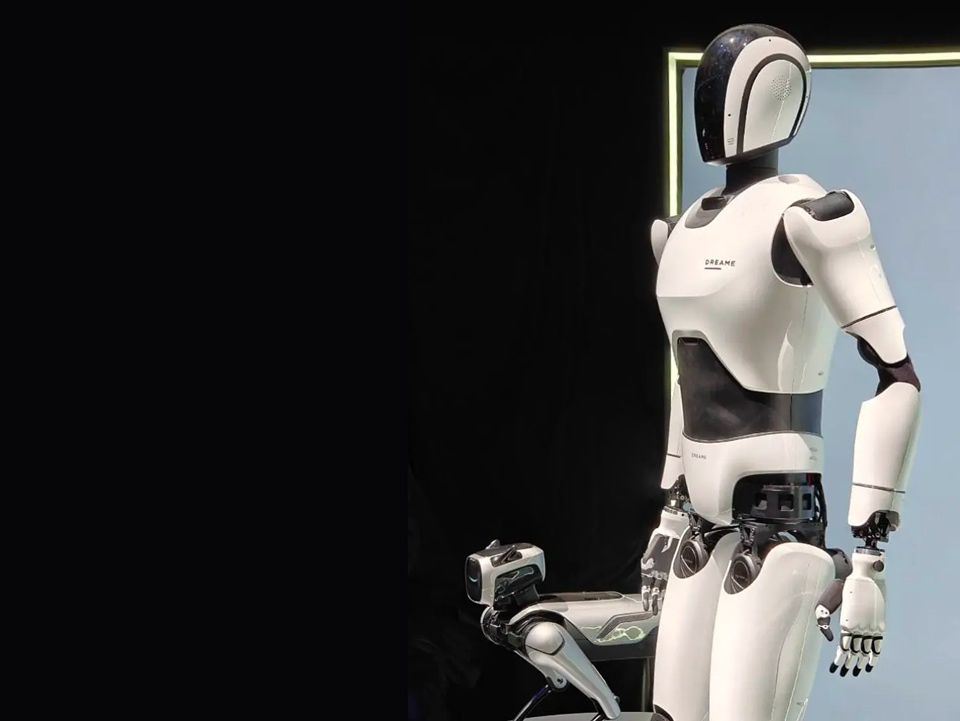 Робот-гуманоїд та робо-собака від Dreame