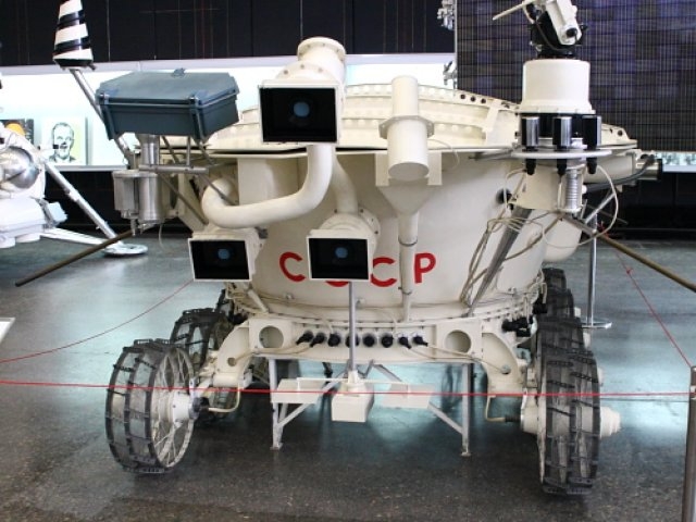 planet rover Луноход- 2