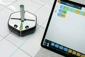 iRobot представила світу новий проект - освітній робот Root (+відео)