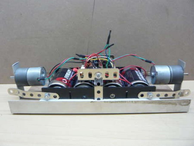 Збираємо Простий Балансуючий Робот WobblyBot - 4