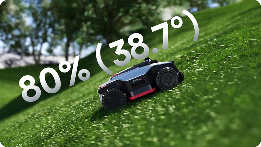 Dreame A3 AWD Pro 3500 едет на холм