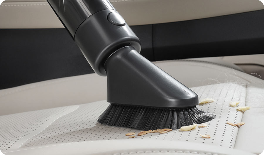 Dreame Z40 TangleCut Flex+ пылесосит в салоне автомобиля