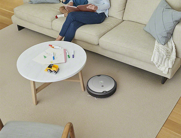 Основні переваги iRobot Roomba 698