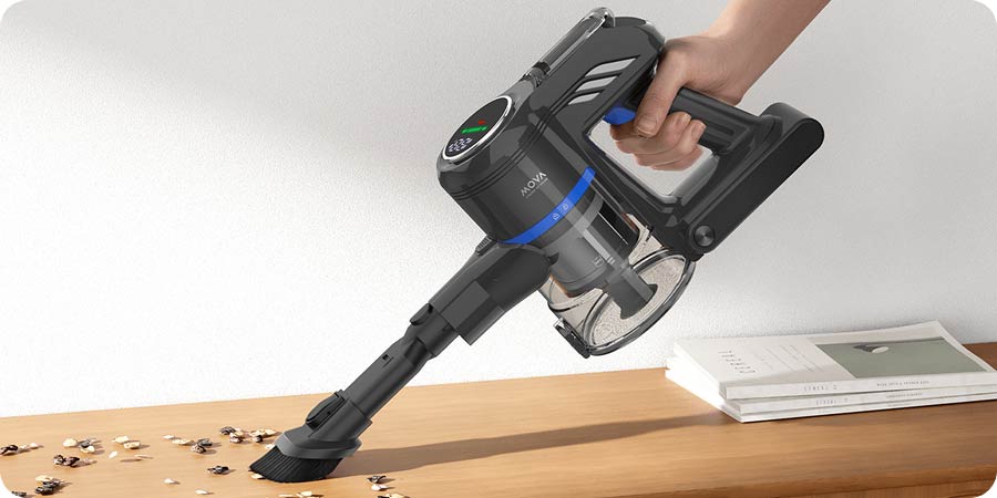 Mova J30 пылесосит мебель